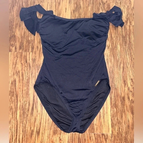 Vince Camuto Ruffle Bandeau One Piece Swimsuit size 6 - Picture 2 of 6